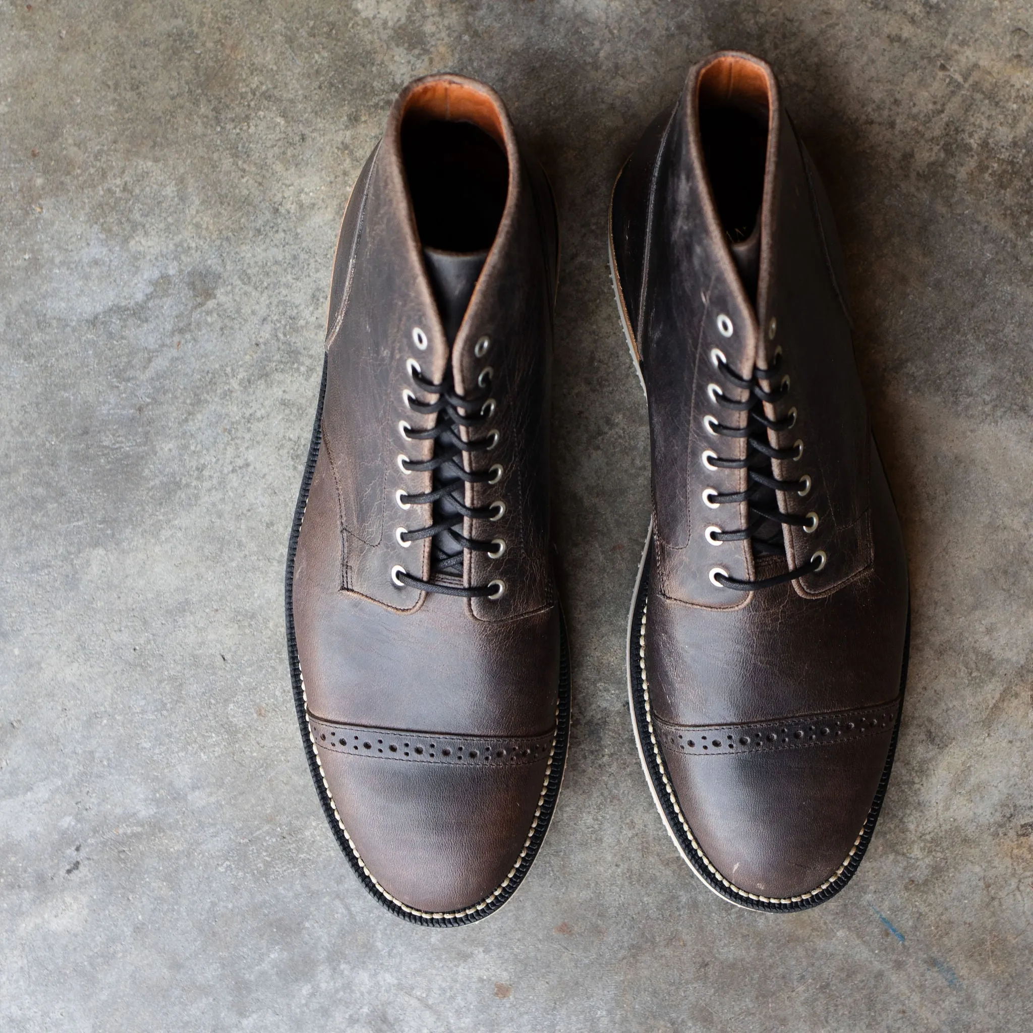 Garrison Boot Black Waxed Deer