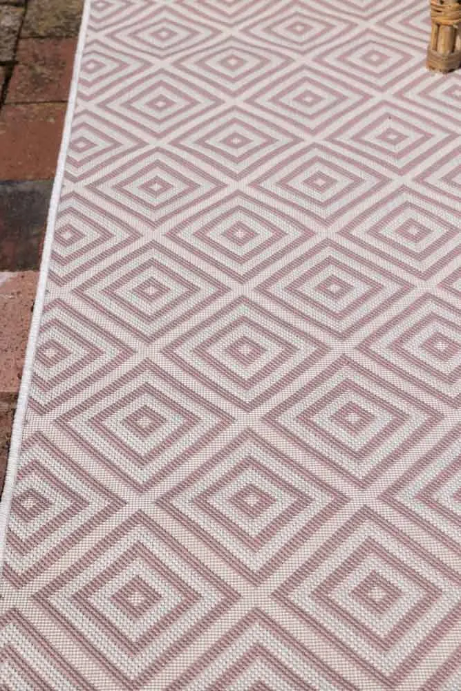 Pink Diamond Indoor/Outdoor Garden Rug - 3 Sizes Available