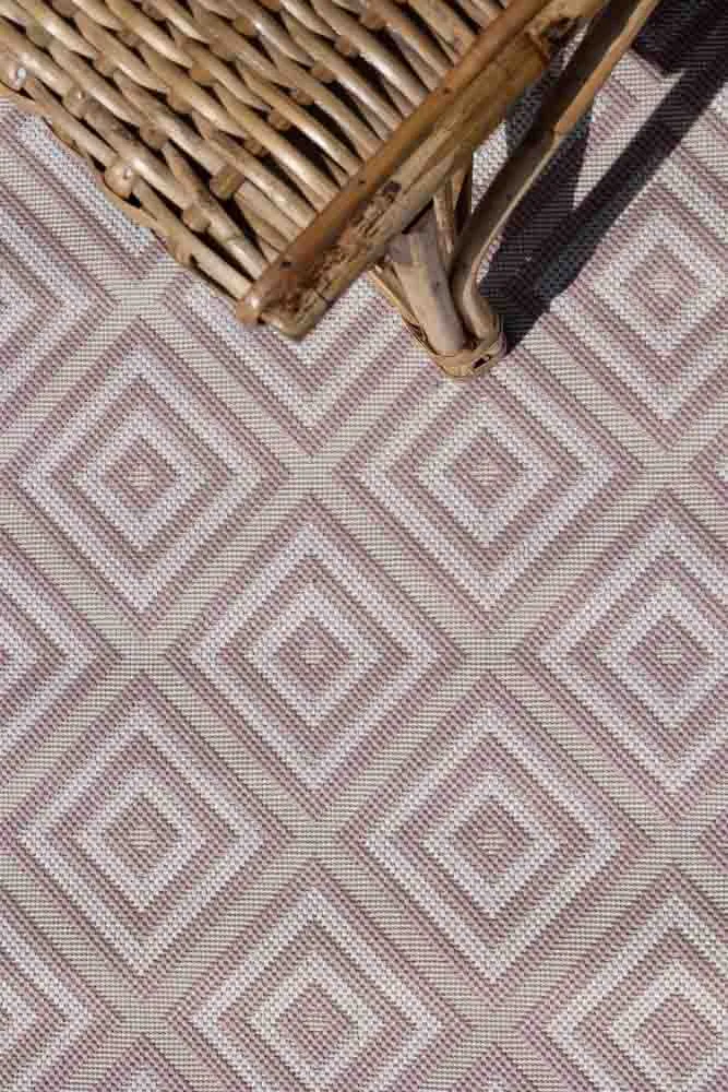 Pink Diamond Indoor/Outdoor Garden Rug - 3 Sizes Available