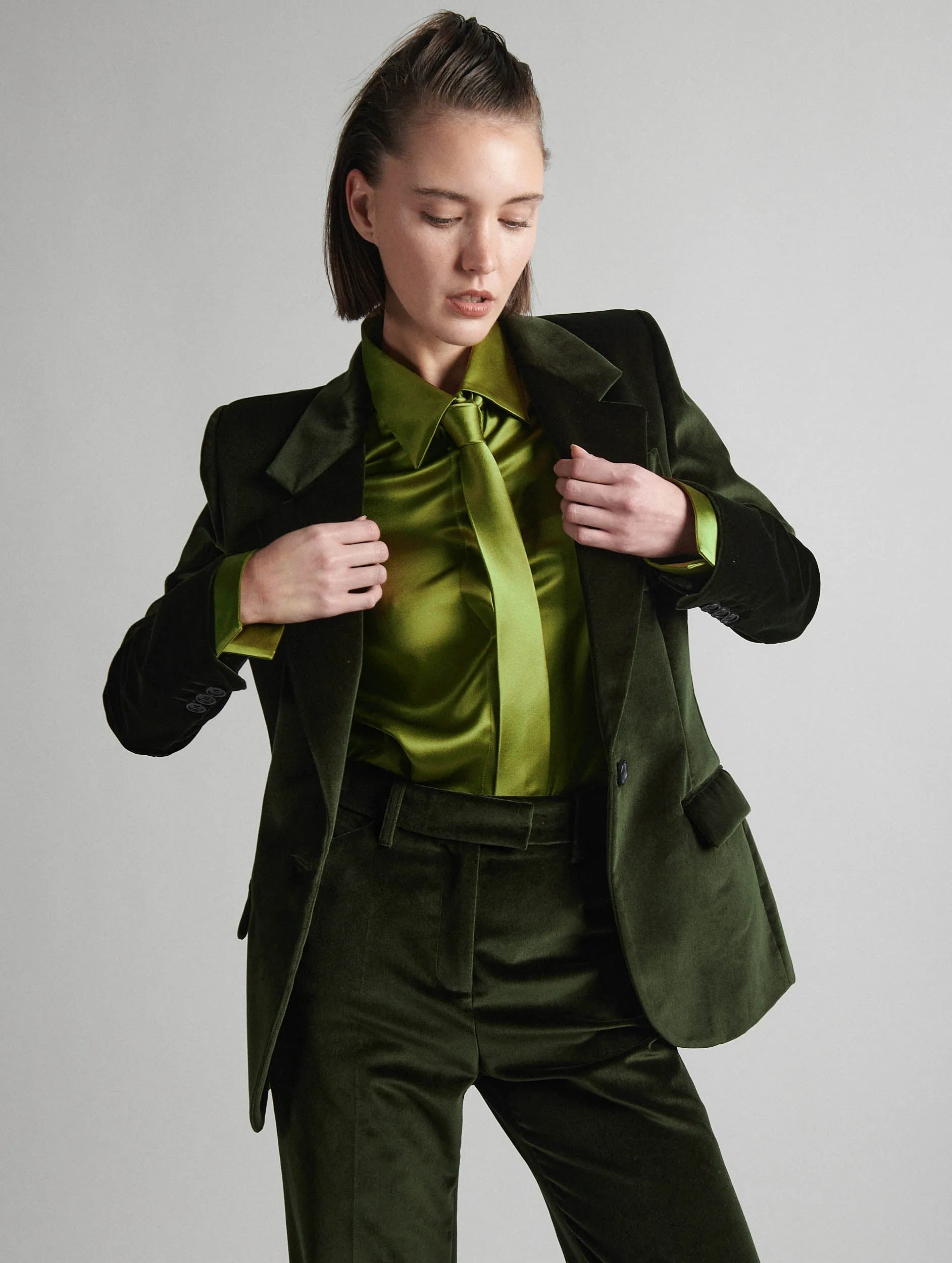 Veste cintrée en velours vert